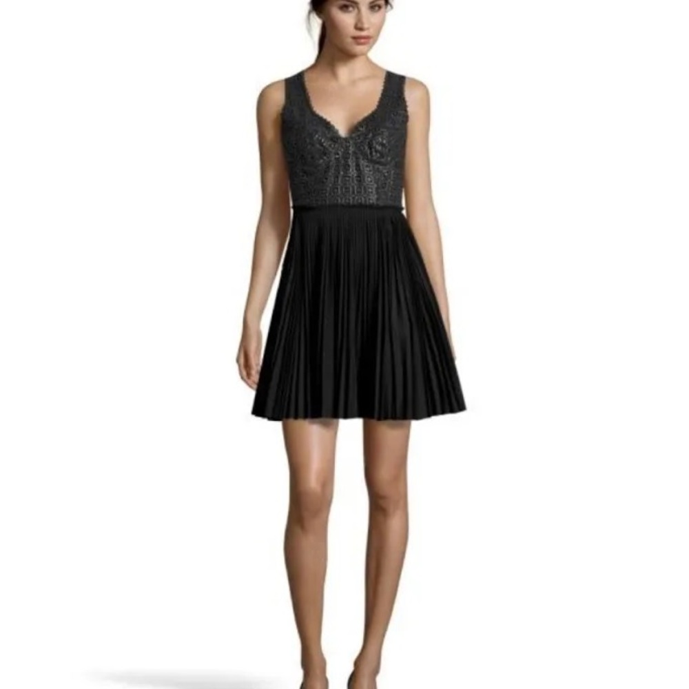 Catherine malandrino elli black pleated cocktail mini dress size 4